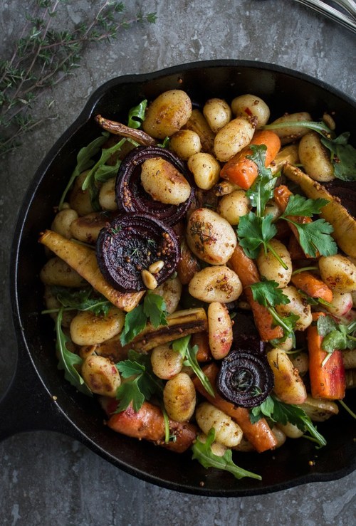 Gnocchi s červenou cibulkou a mrkví